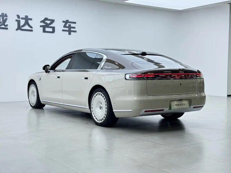 Zun_jie suv