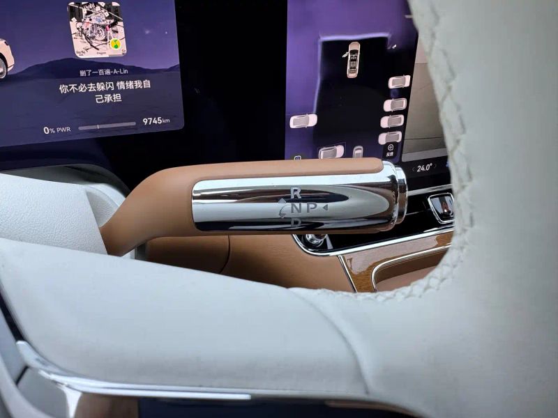 Zun_jie suv