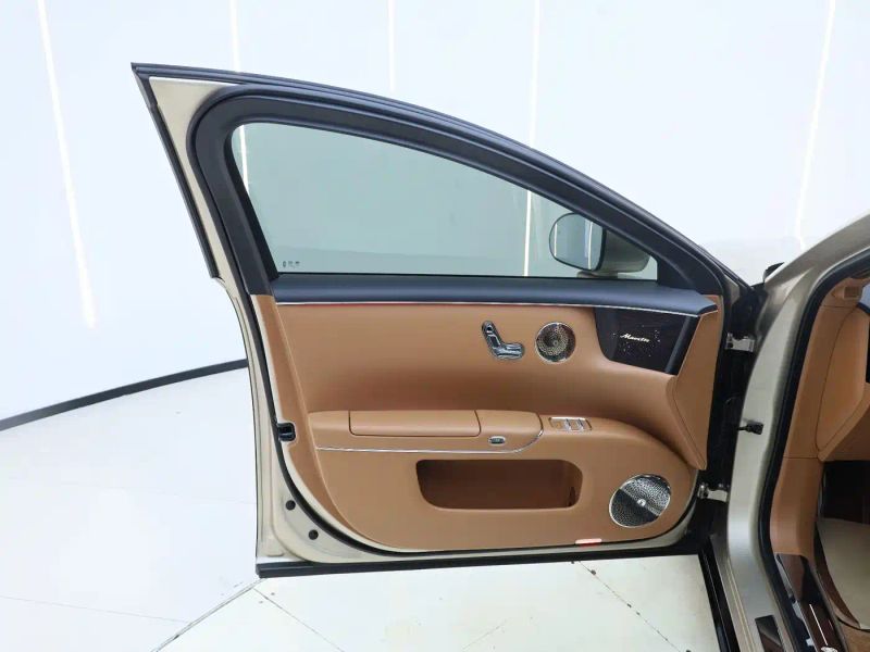 Zun_jie suv