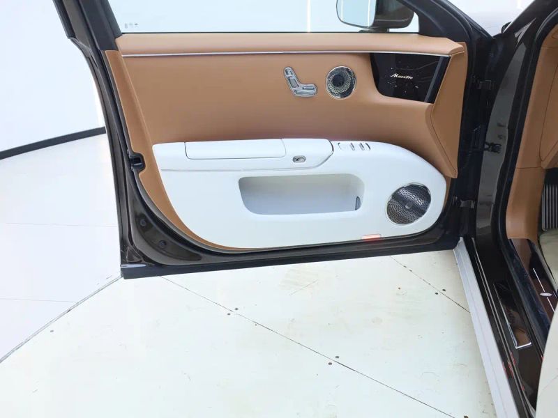 Zun_jie suv