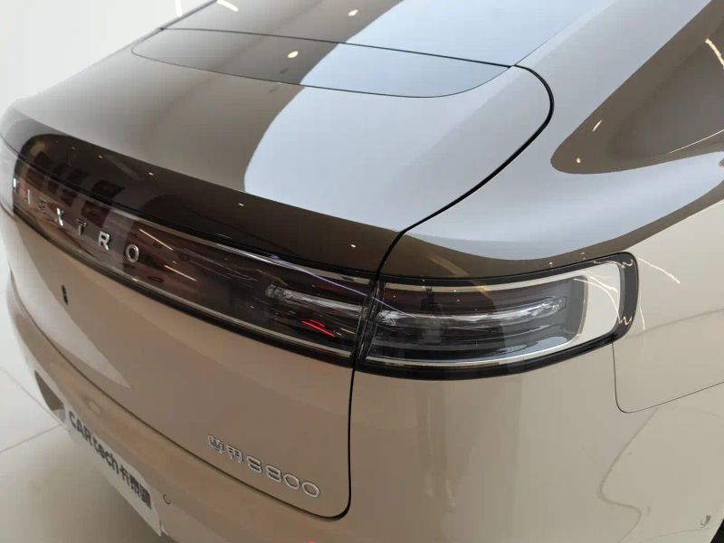 Zun_jie suv