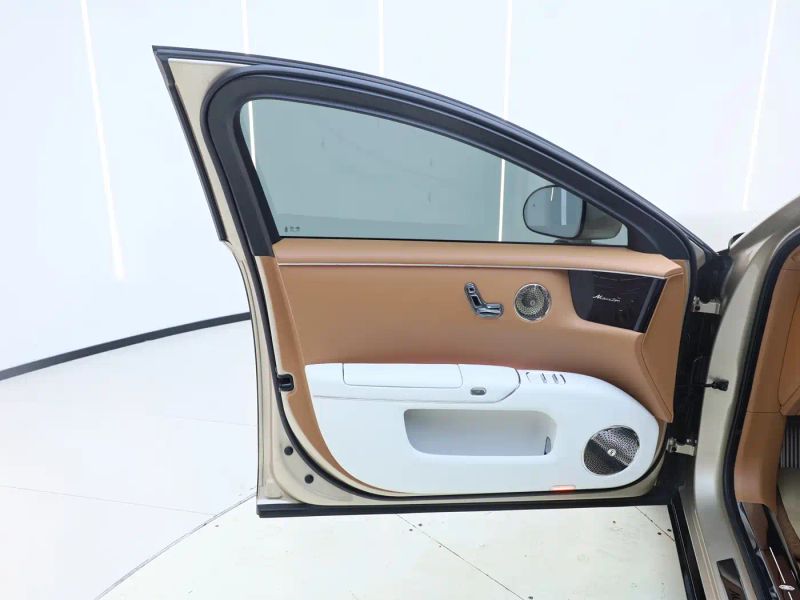 Zun_jie suv