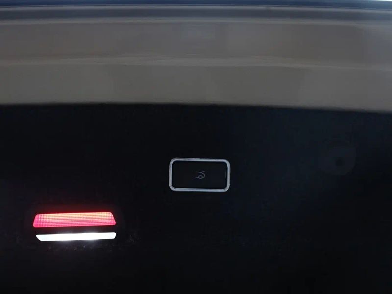 Zun_jie suv