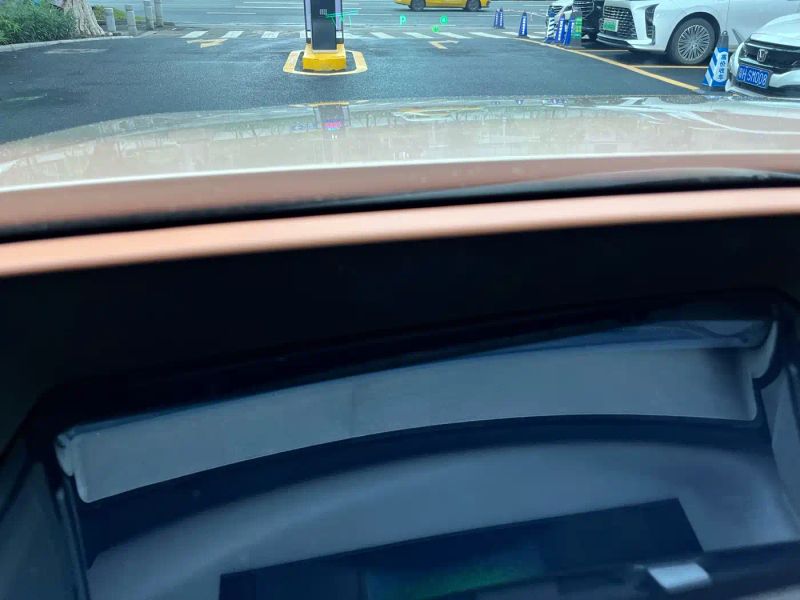 Zun_jie suv
