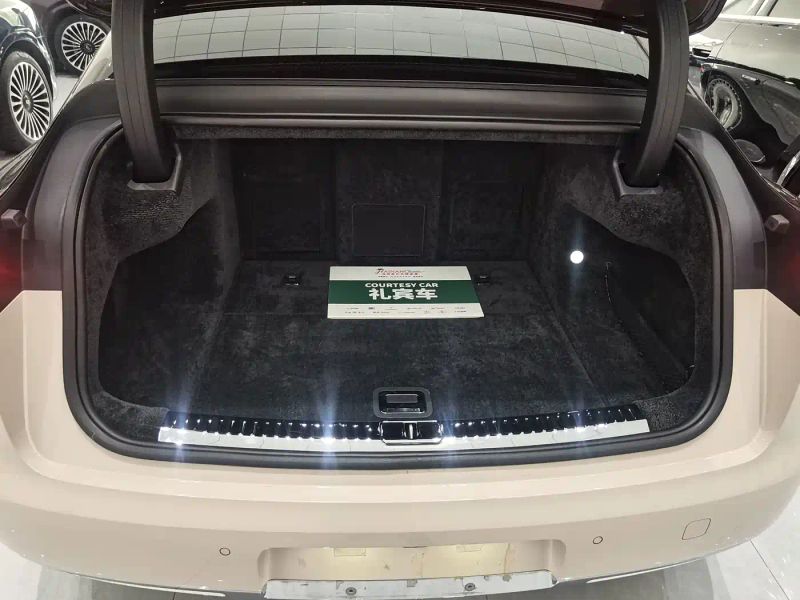 Zun_jie suv