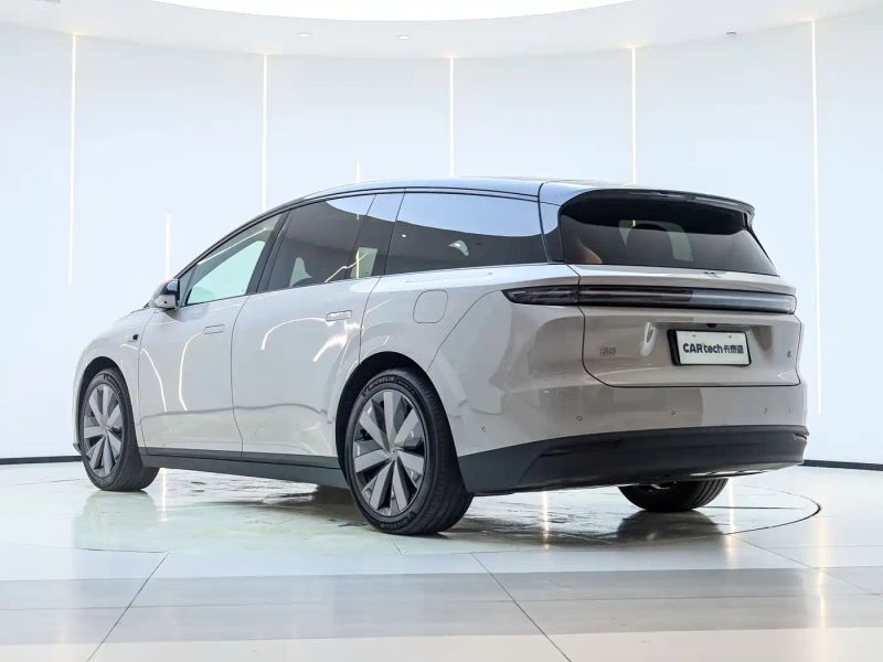 li li-xiang-i8