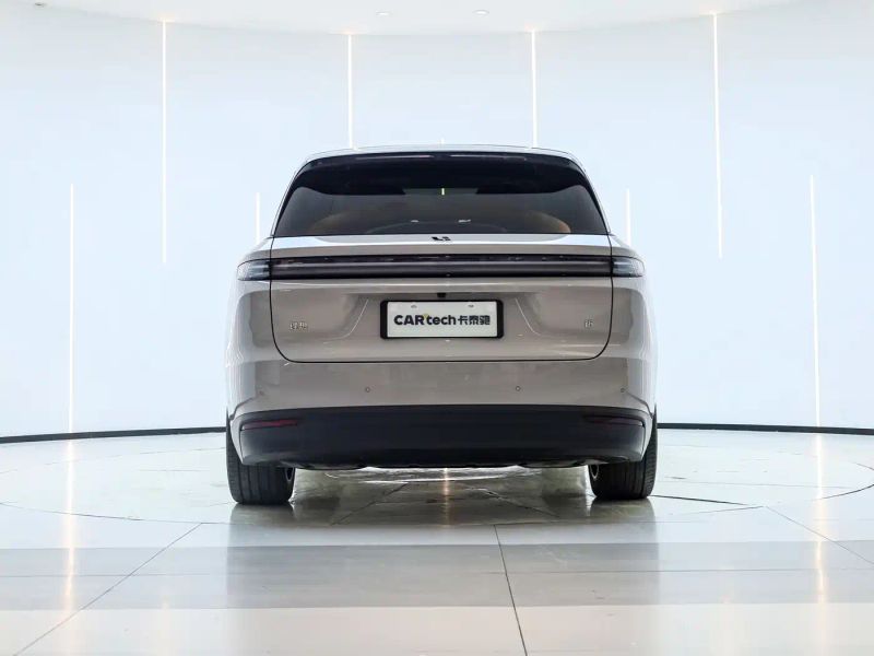 li li-xiang-i8