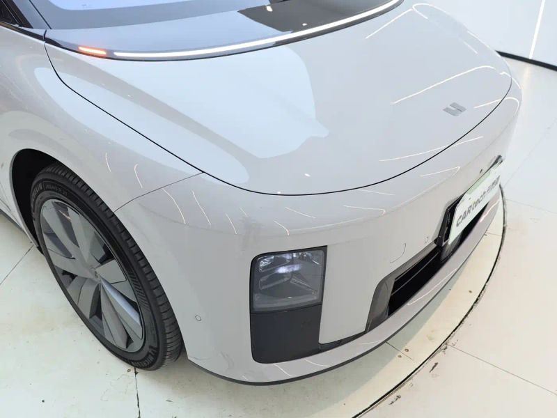 li li-xiang-i8