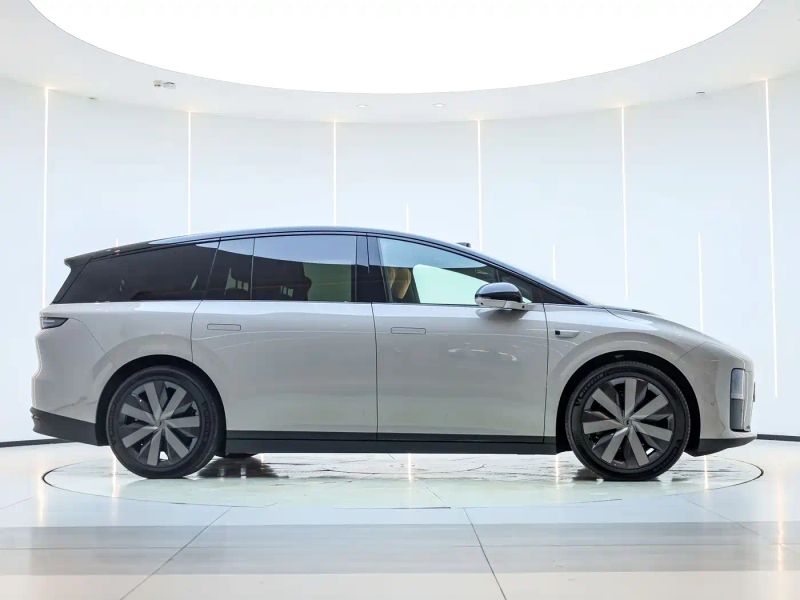li li-xiang-i8