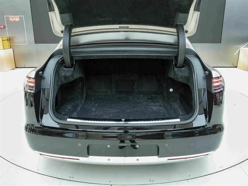 Zun_jie suv