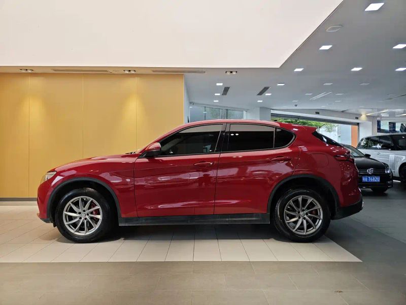 giulia stelvio