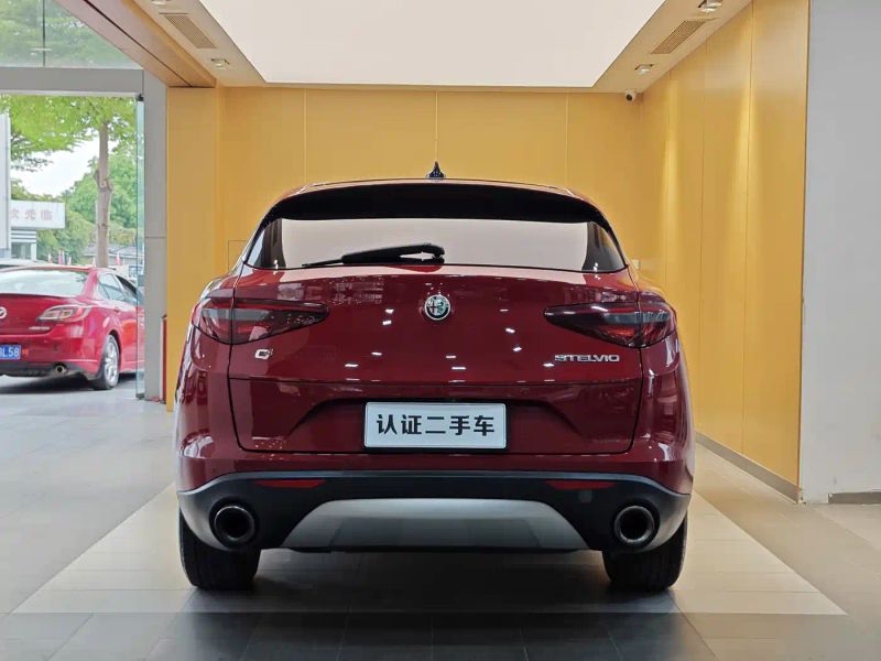 giulia stelvio