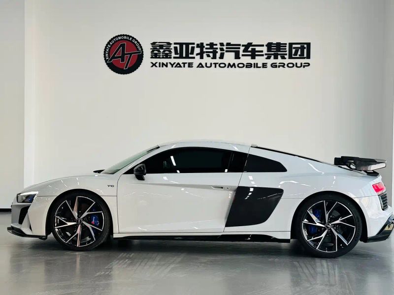 Audi R8