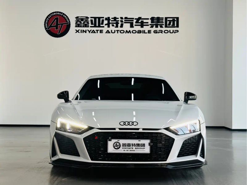 Audi R8