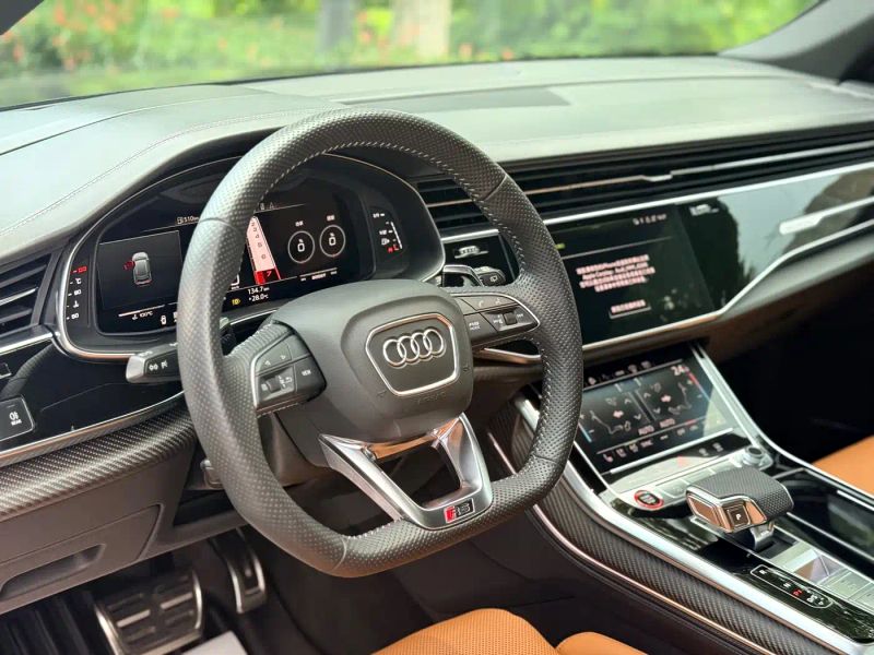 Audi Q8