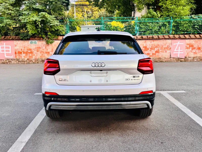 Audi q2l