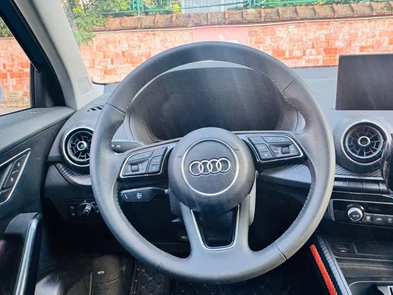 Audi q2l