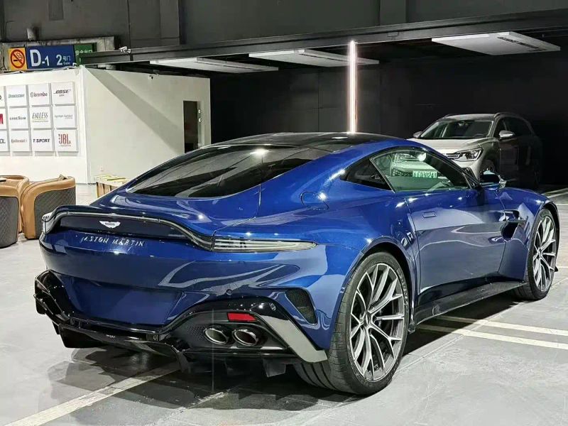 Aston-martin vantage