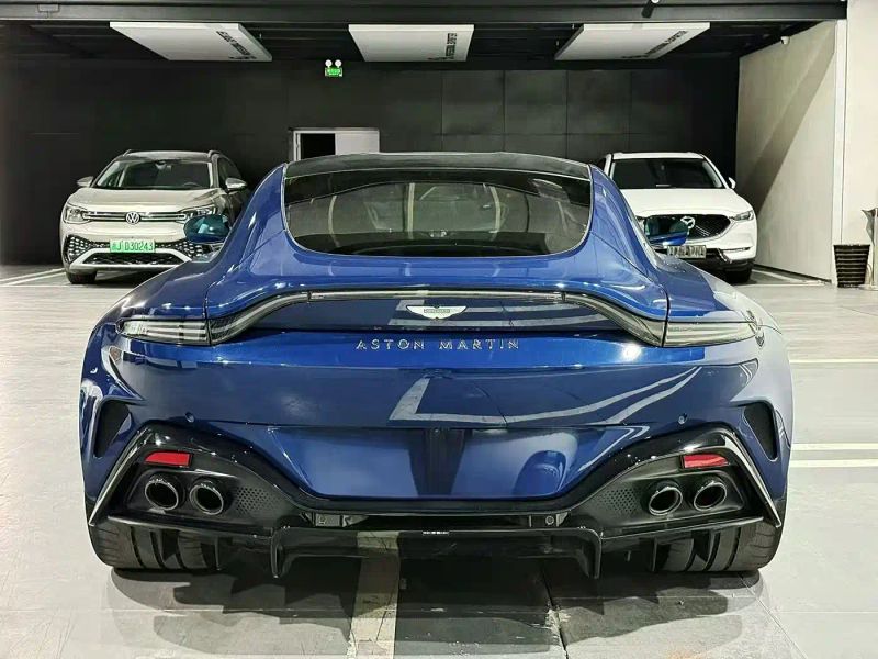 Aston-martin vantage