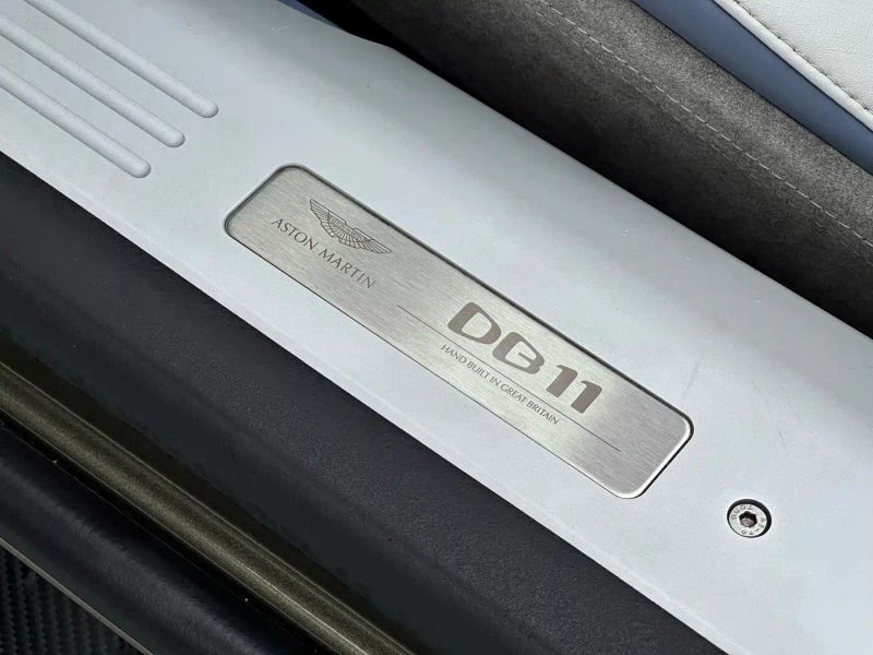 Aston-martin db