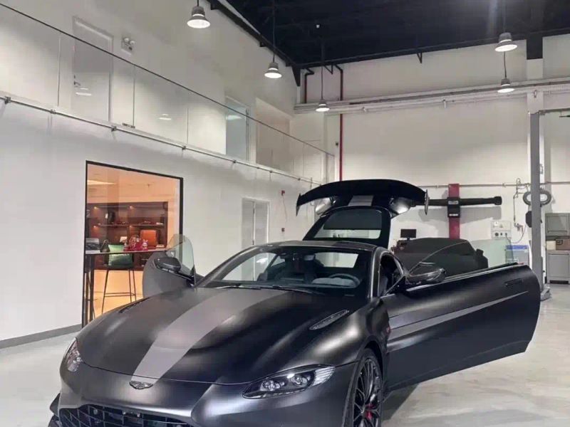 Aston-martin vantage