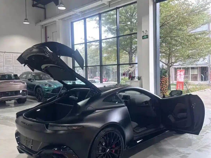 Aston-martin vantage