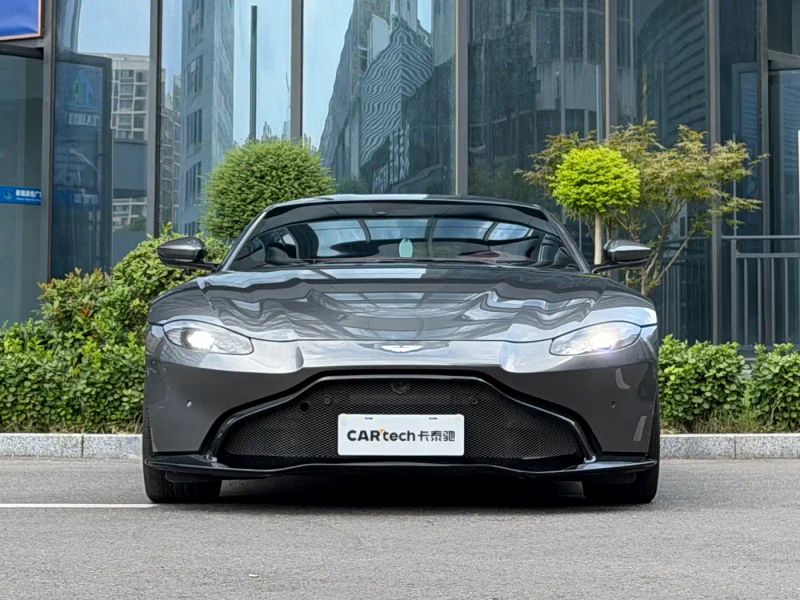 Aston-martin vantage