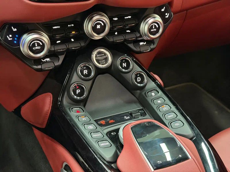 Aston-martin vantage