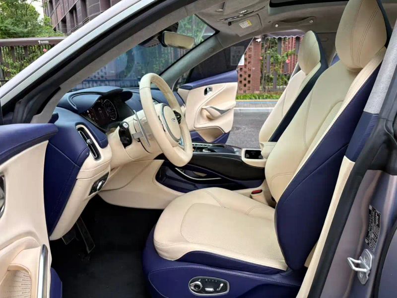 Aston-martin dbx
