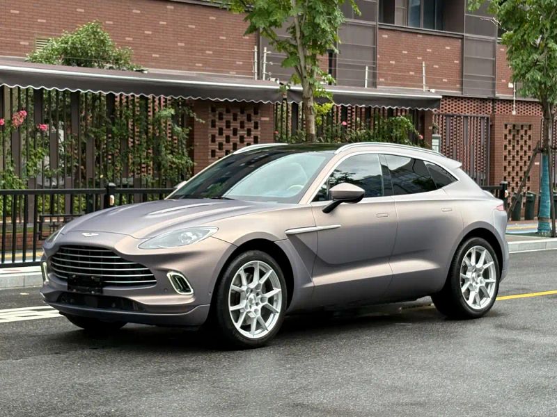 Aston-martin dbx