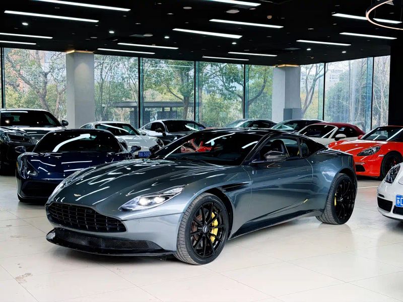 Aston-martin db
