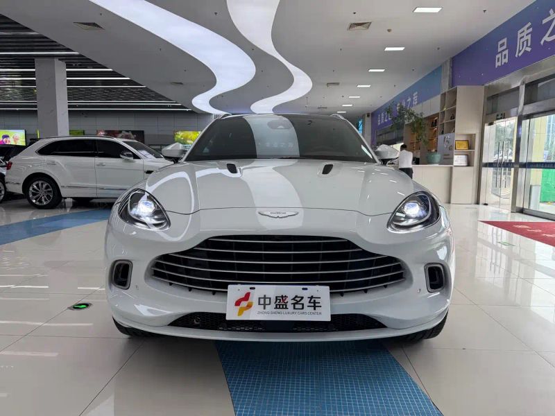 Aston-martin dbx