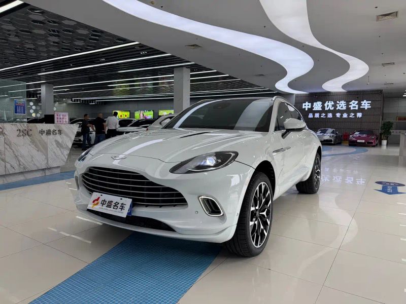 Aston-martin dbx