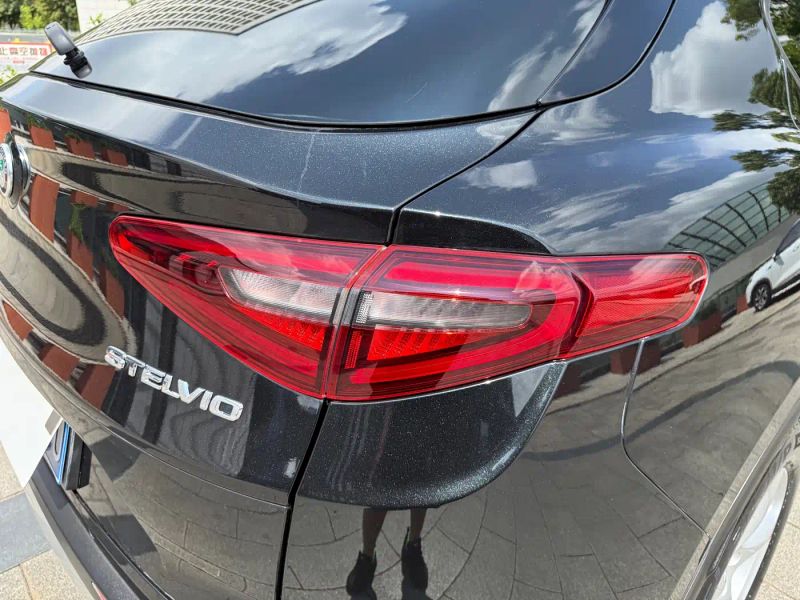 giulia stelvio