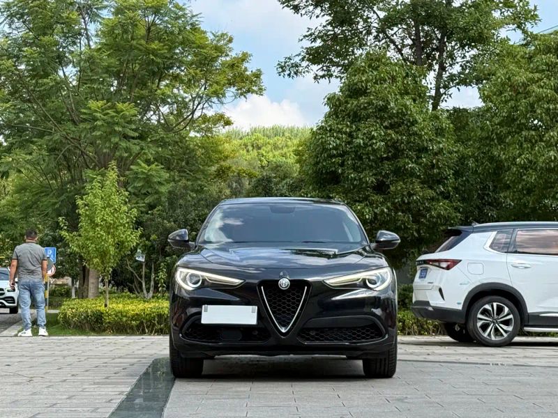 giulia stelvio