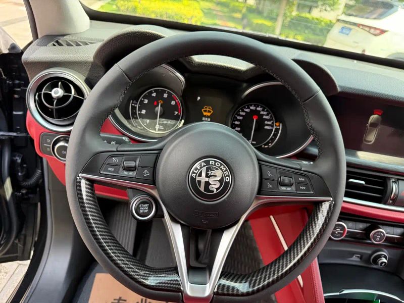 giulia stelvio