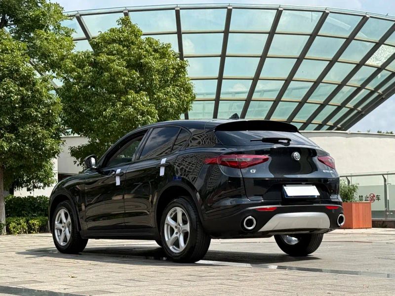 giulia stelvio