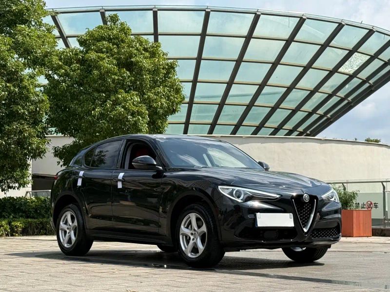 giulia stelvio