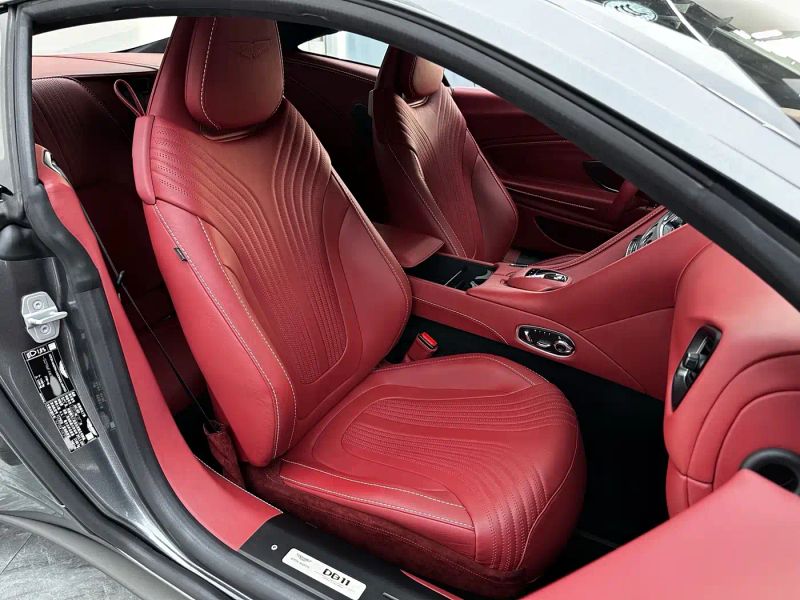 Aston-martin aston-martin-db11