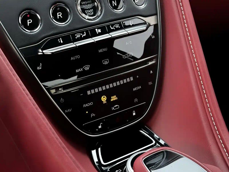 Aston-martin aston-martin-db11