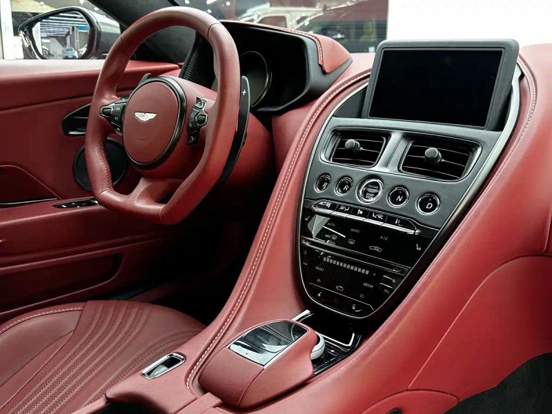Aston-martin aston-martin-db11