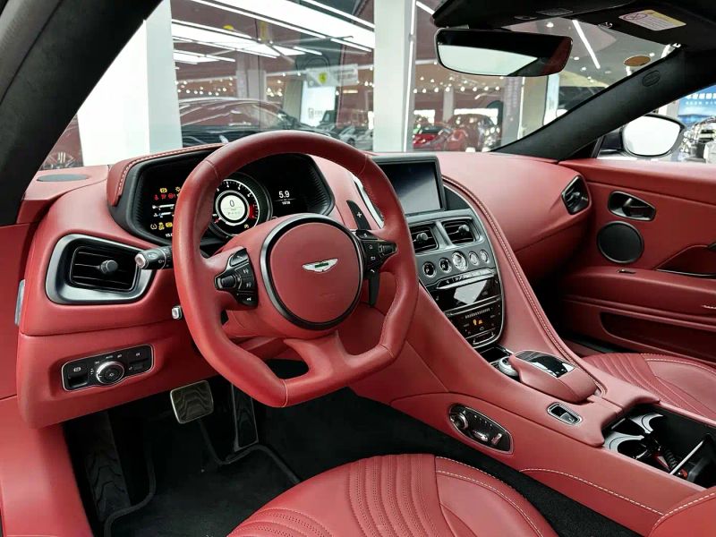 Aston-martin aston-martin-db11
