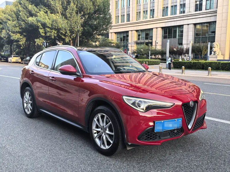 giulia stelvio