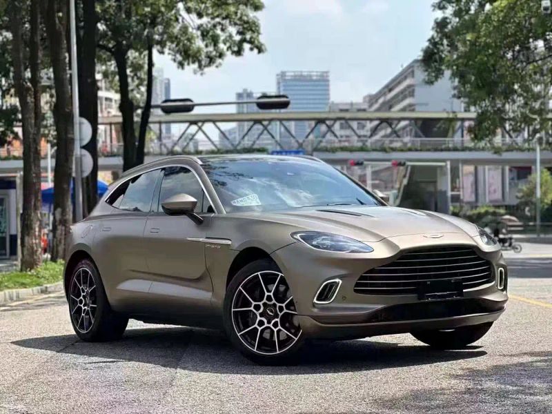 Aston-martin dbx
