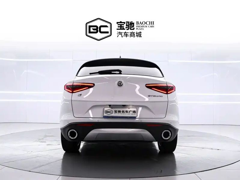giulia stelvio