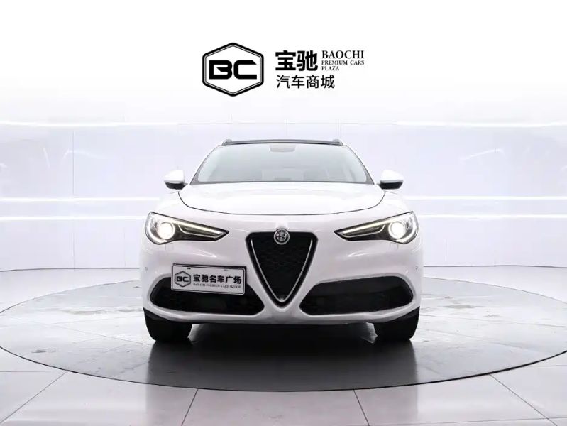 giulia stelvio
