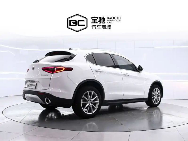 giulia stelvio