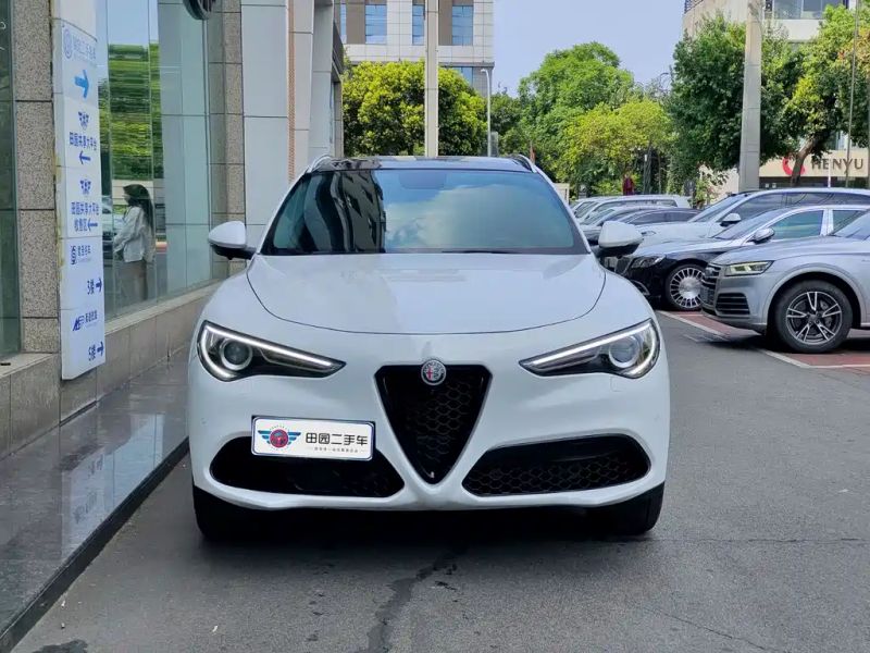 giulia stelvio