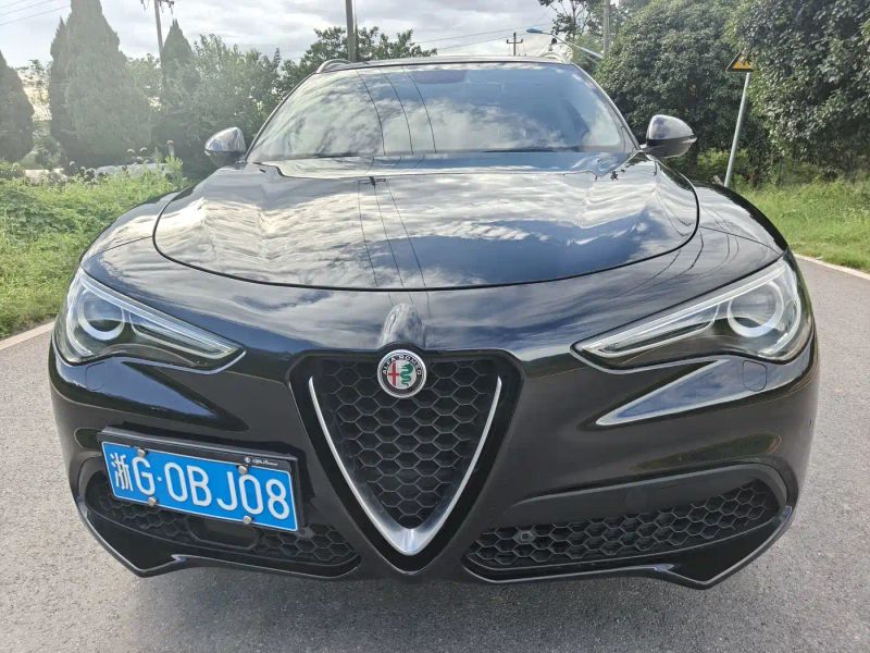 giulia stelvio