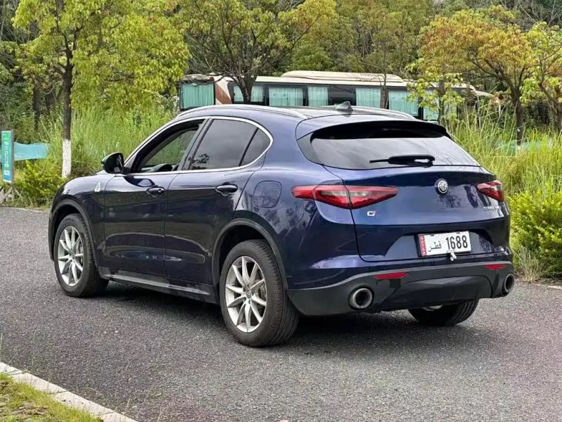 giulia stelvio